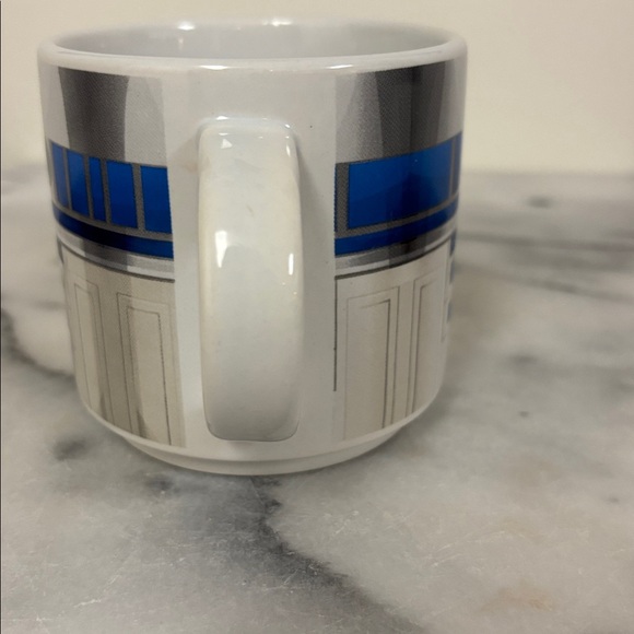 R2-D2 Mug - Picture 5 of 8
